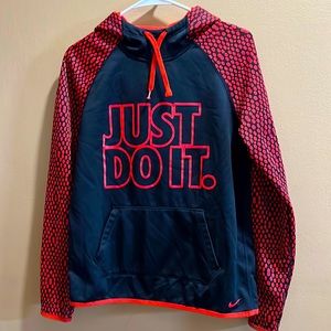 Women’s Nike hooded sweatshirt size Small
